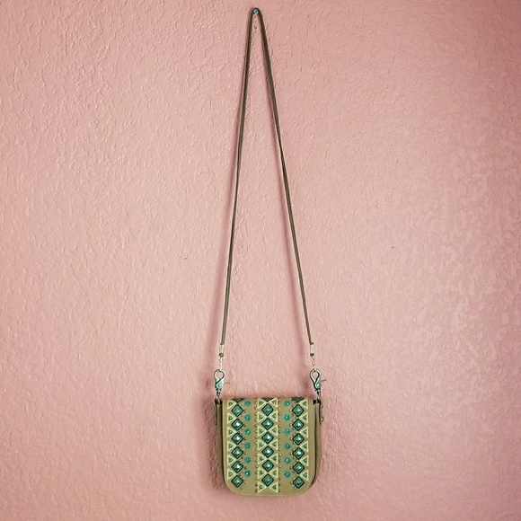 MONTANA WEST • Delila Crossbody Purse - Picture 3 of 6